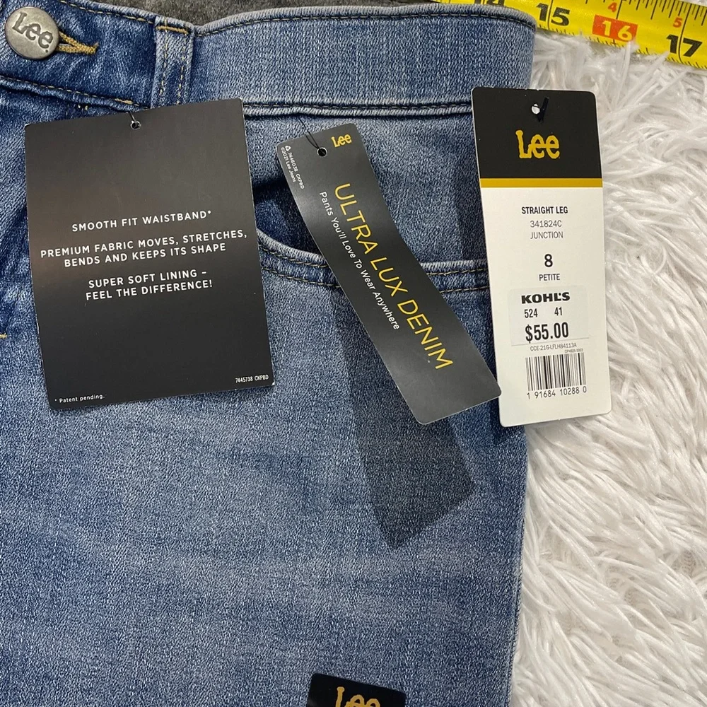 Lee SLIM FIT MID RISE Women's Classic Blue Straight Leg Jeans SIZE 8 PETITE NWT